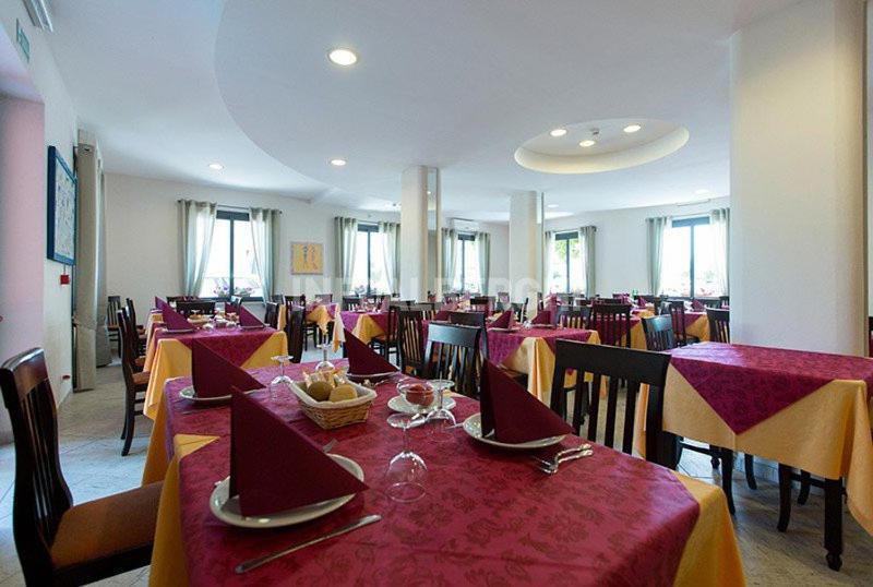 Hotel Napoleon San Mauro Mare Buitenkant foto