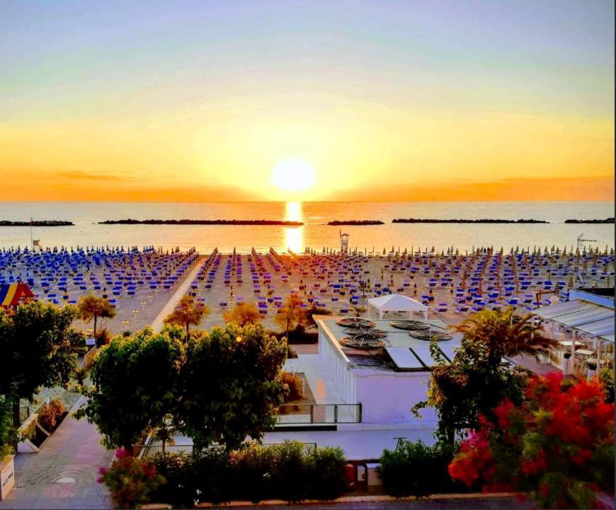 Hotel Napoleon San Mauro Mare Buitenkant foto