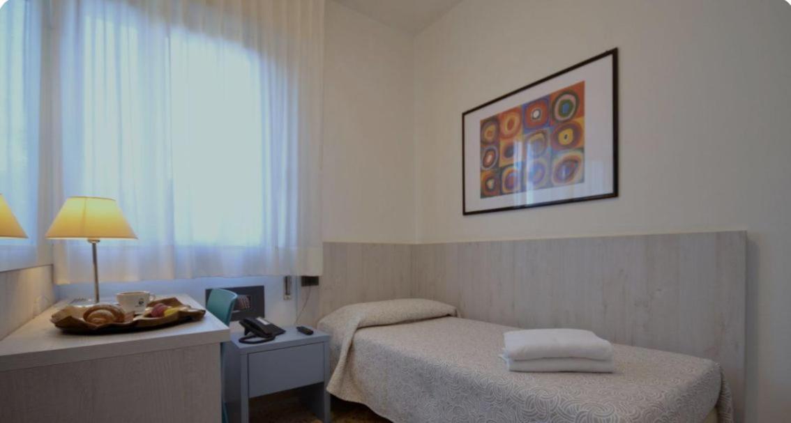 Hotel Napoleon San Mauro Mare Buitenkant foto