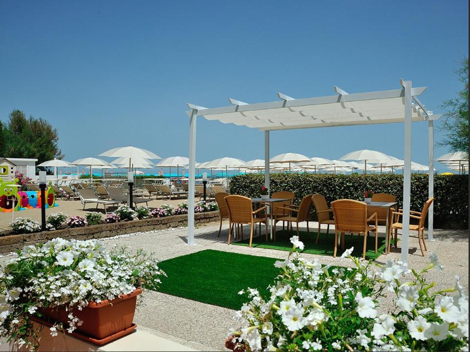 Hotel Napoleon San Mauro Mare Buitenkant foto