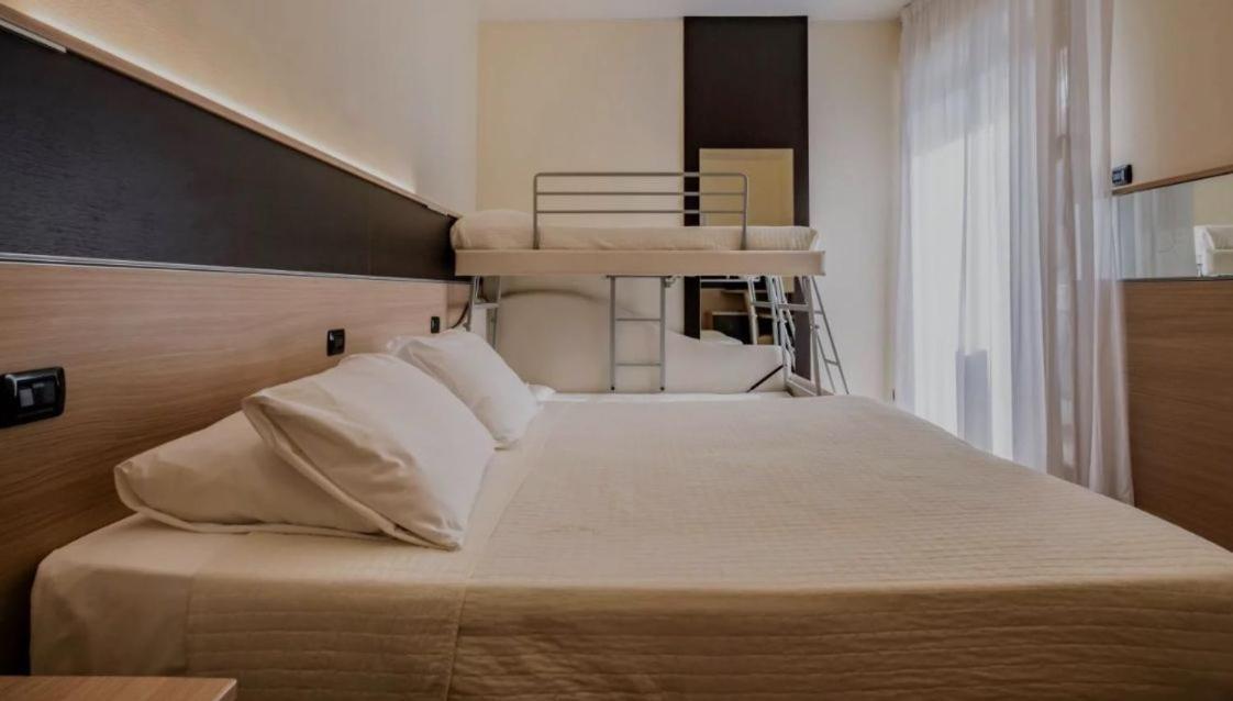 Hotel Napoleon San Mauro Mare Buitenkant foto
