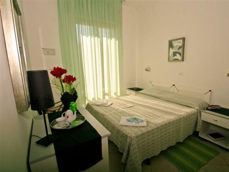 Hotel Napoleon San Mauro Mare Buitenkant foto