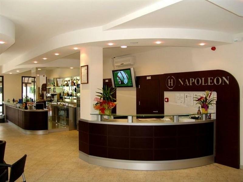 Hotel Napoleon San Mauro Mare Buitenkant foto